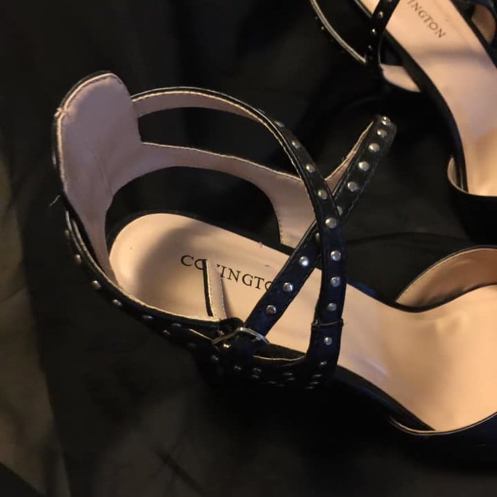 shoes - Picture 2 of 5